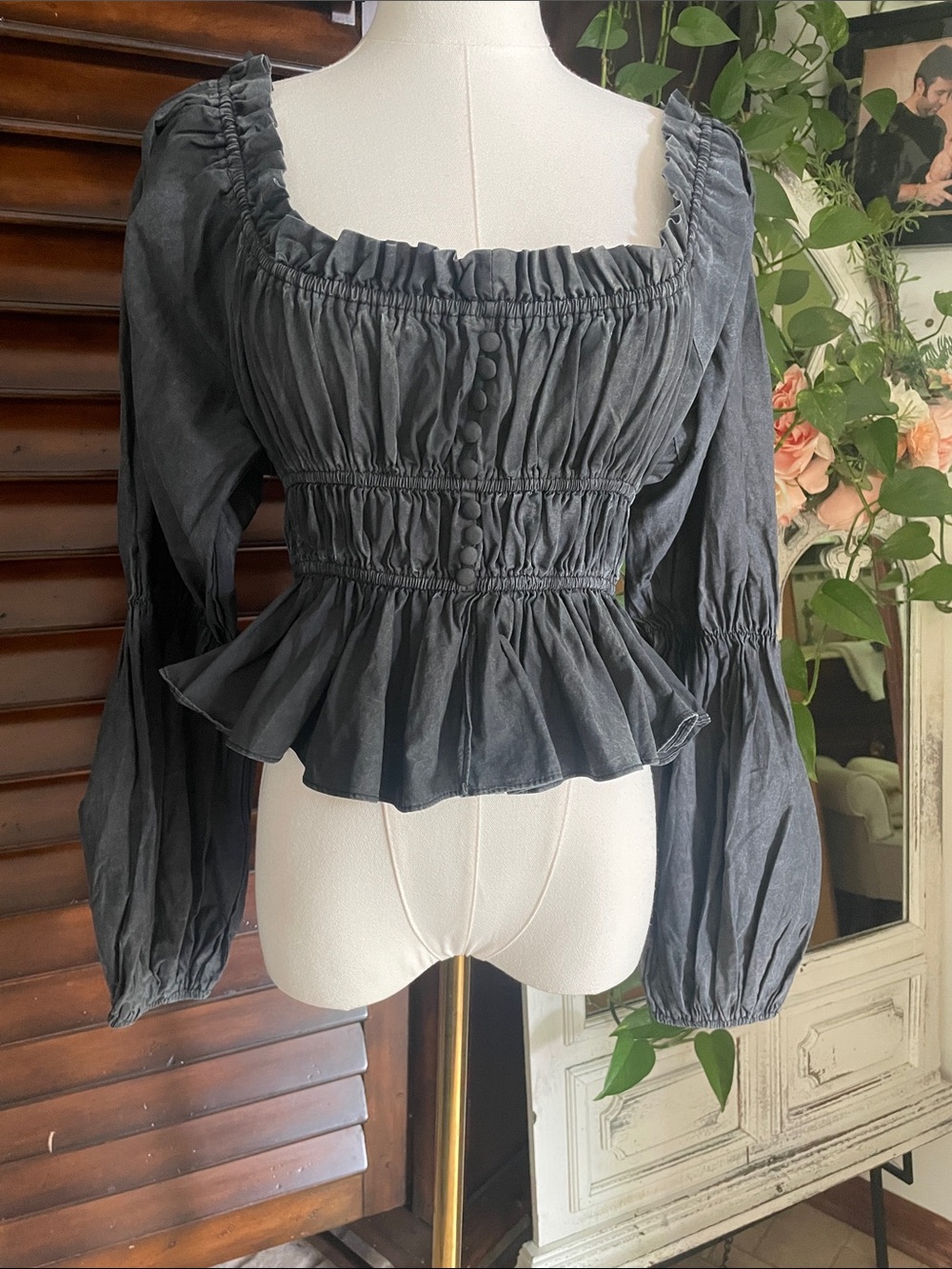 POL Ren Faire Ruched Sexy Fitted Top Medium EUC NWOT Cotton Smocked Romantic - Picture 1 of 9